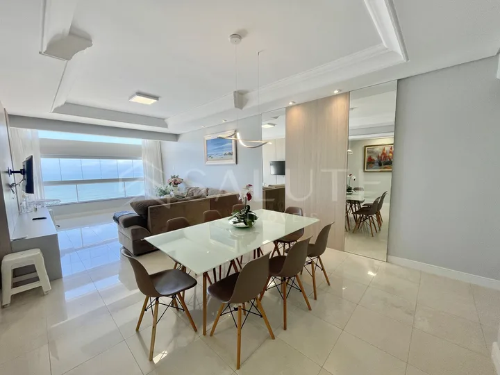 Apartamento frente mar à venda 3 suítes no Centro