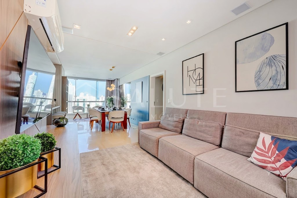 Apartamento à Venda 4 Dormitórios no Centro