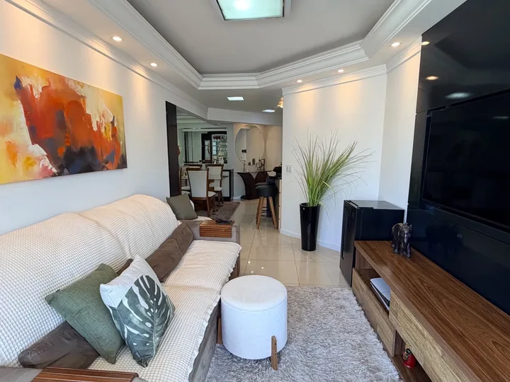 Apartamento 3 dormitórios em Centro Balneário Camboriú