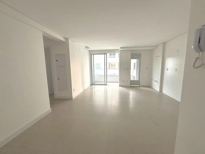 Apartamento à venda 2 dormitórios na Praia Brava