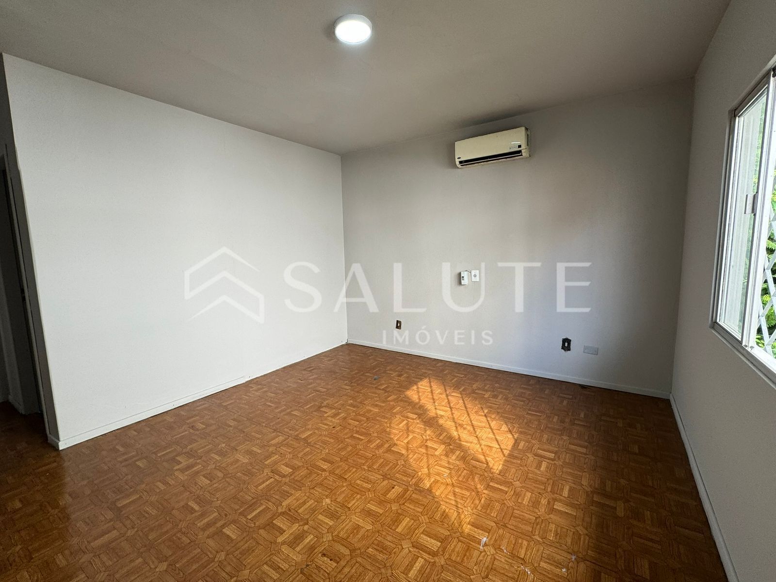 Casa aluguel anual 250 m² no Centro