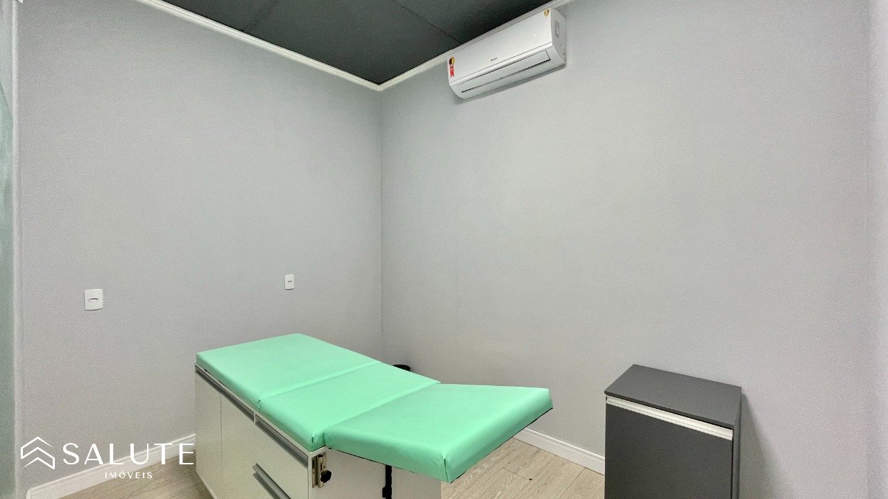 Sala Comercial aluguel anual em Itajaí