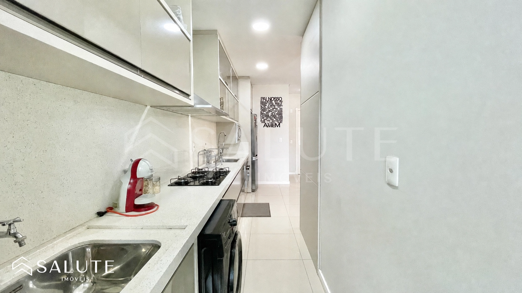 Apartamento diferenciado à venda com 3 dormitórios no Ariribá