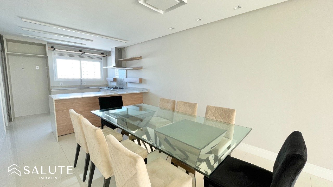 Apartamento aluguel anual com 3 suítes Barra Sul.