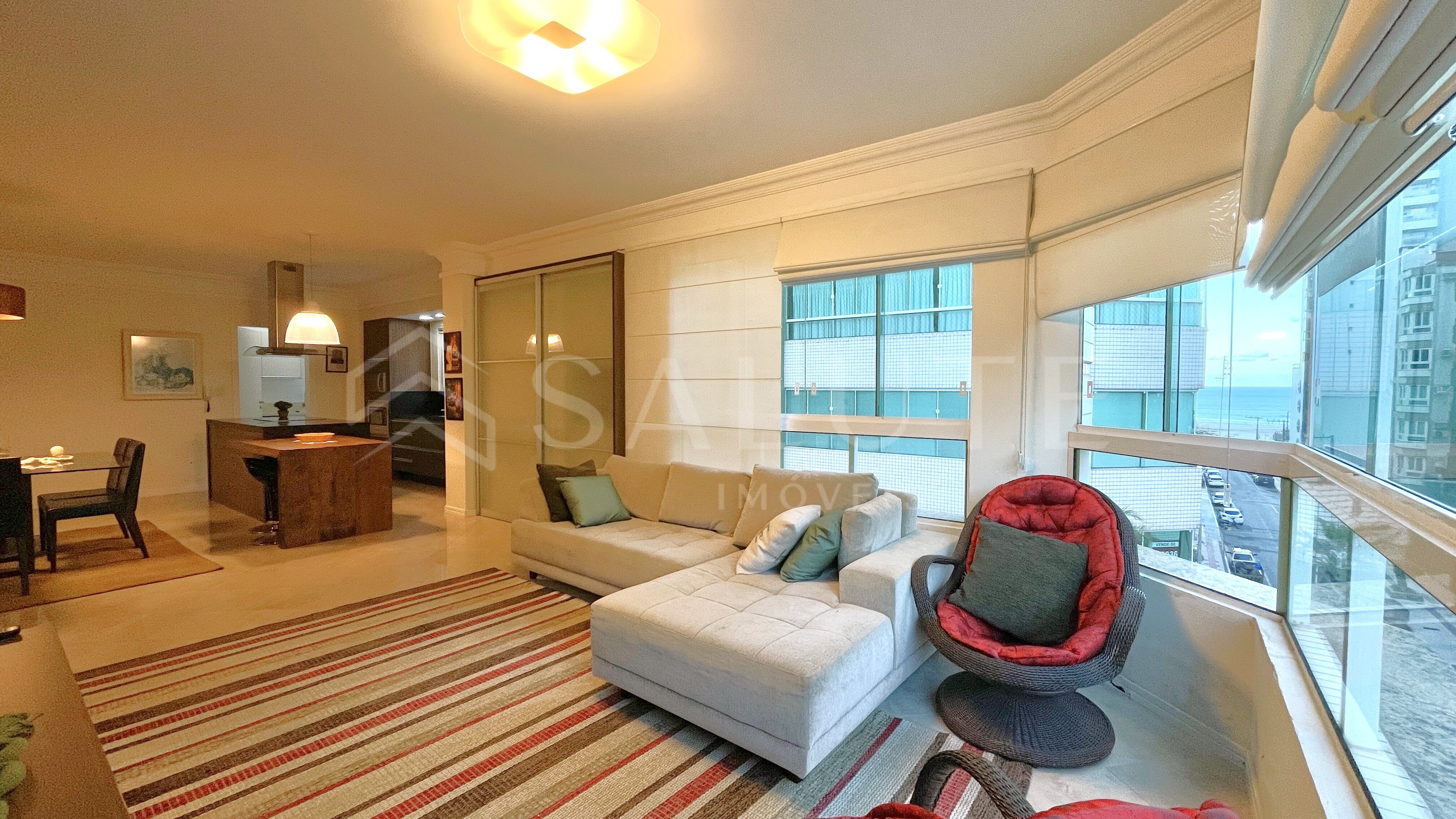 Apartamento á venda com 3 dormitórios Barra Sul.