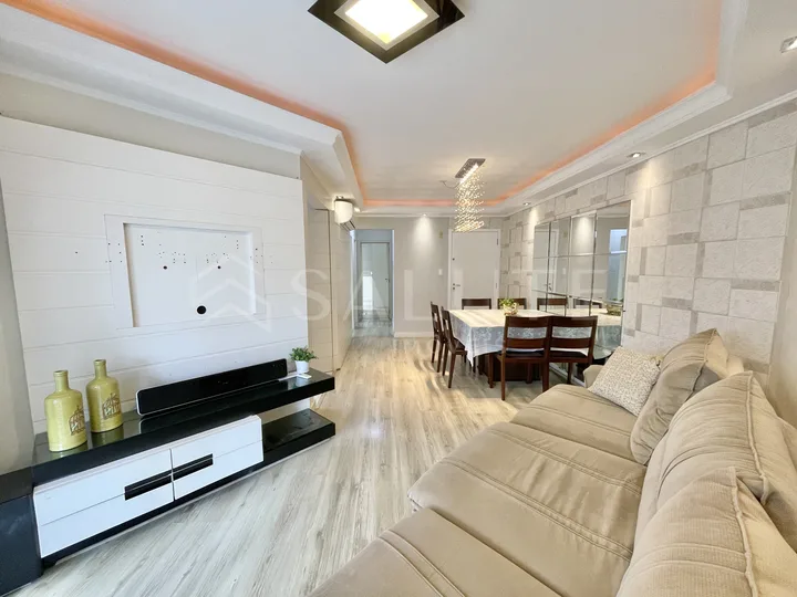 Apartamento para aluguel anual 2 dormitórios, 1 suíte no Pioneiros