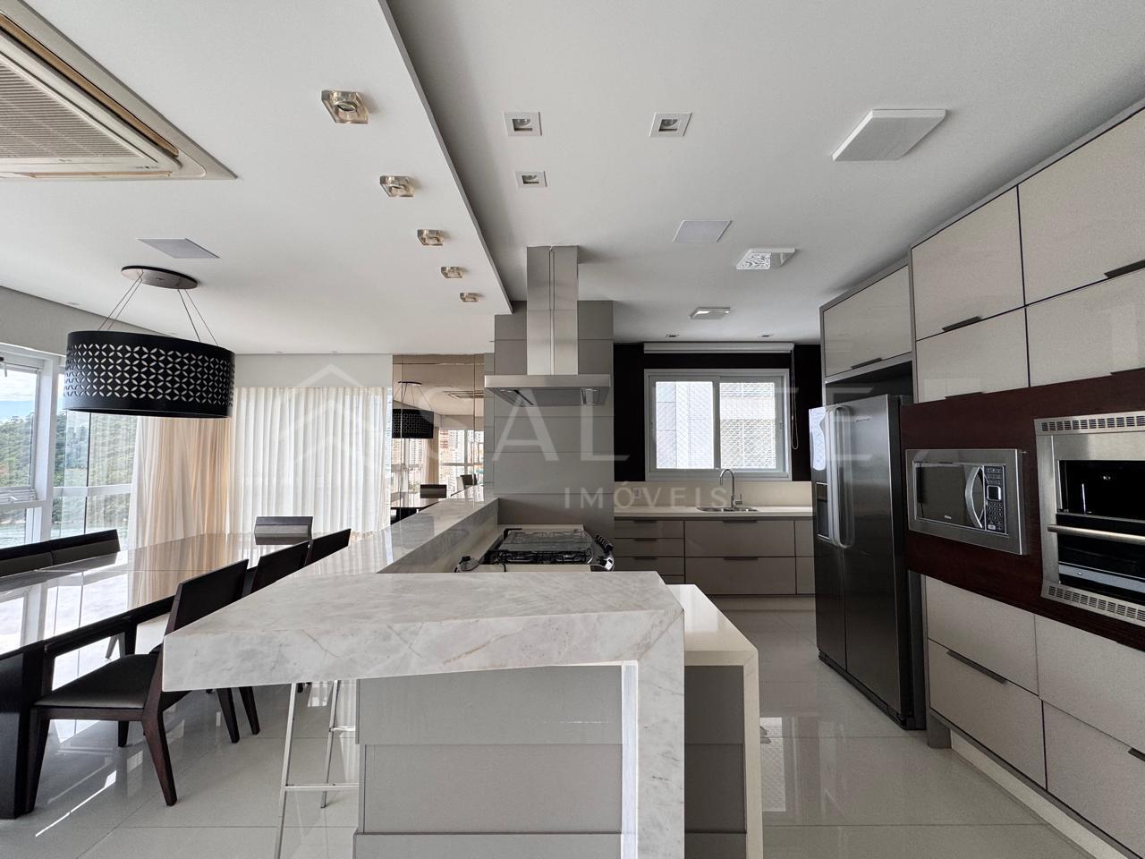 Apartamento aluguel anual 4 suítes na Barra Sul