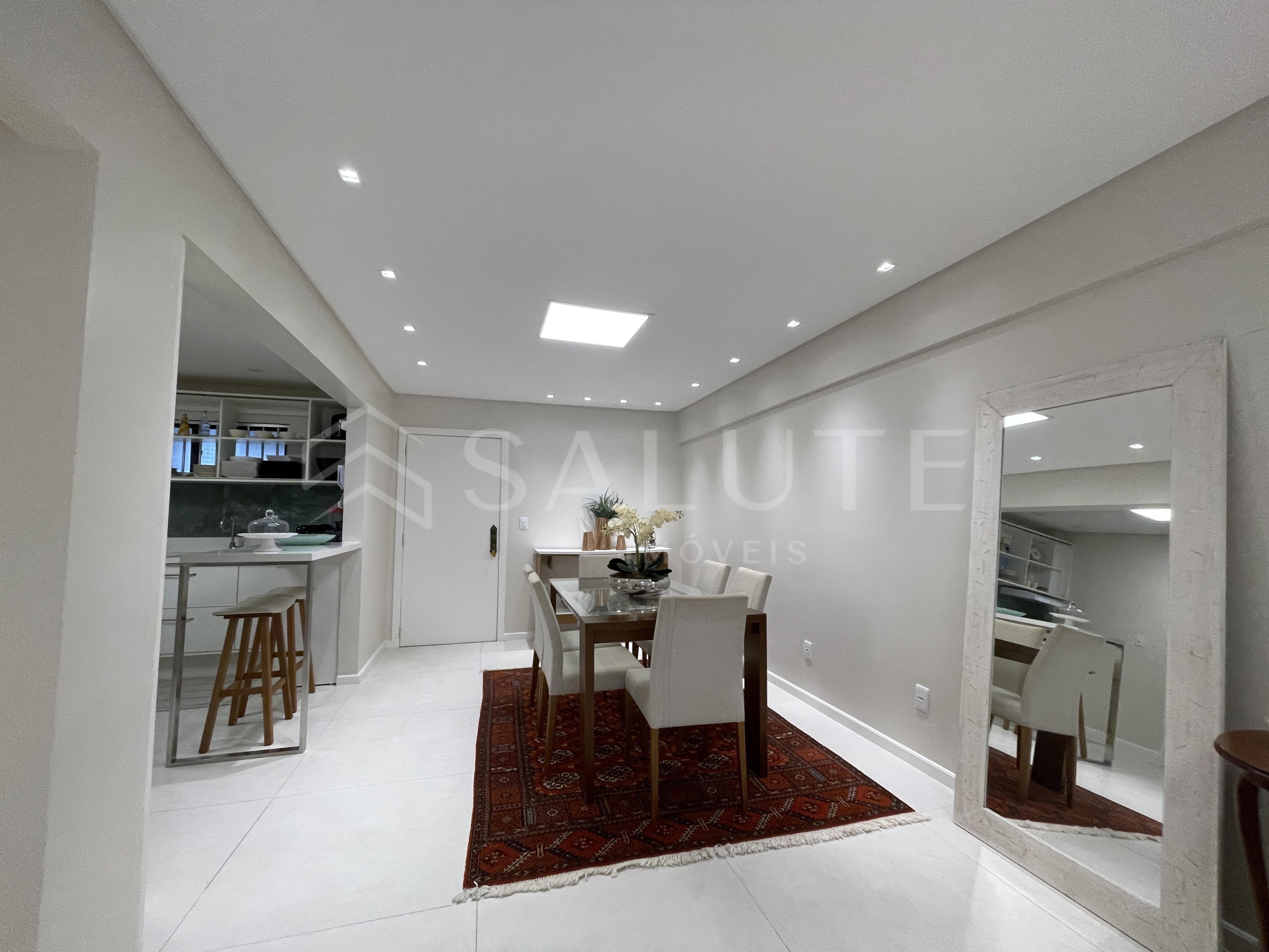Apartamento aluguel anual 3 dormitórios na Barra Sul