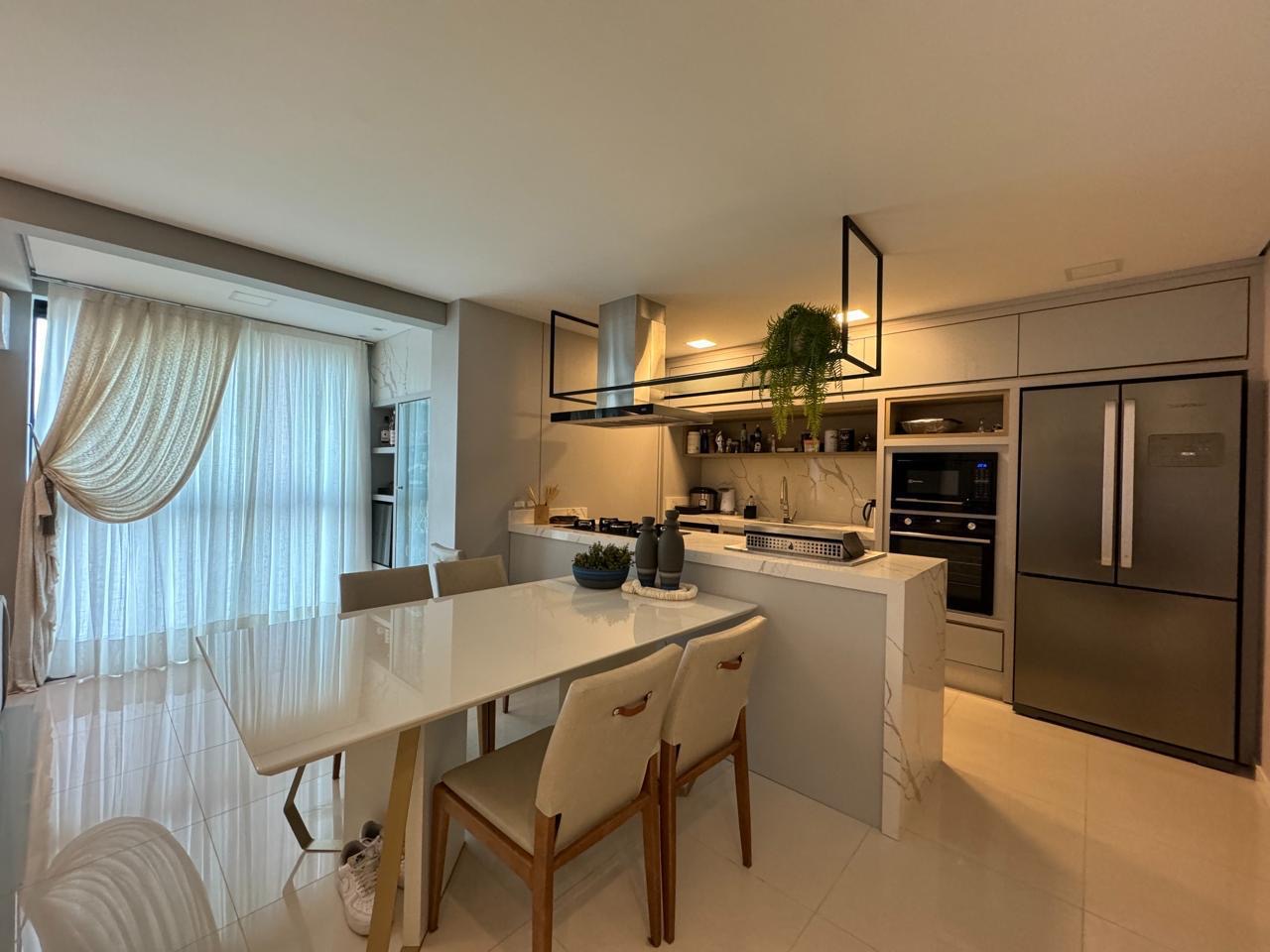 Apartamento aluguel anual 2 dormitórios na Praia Brava de Itajaí
