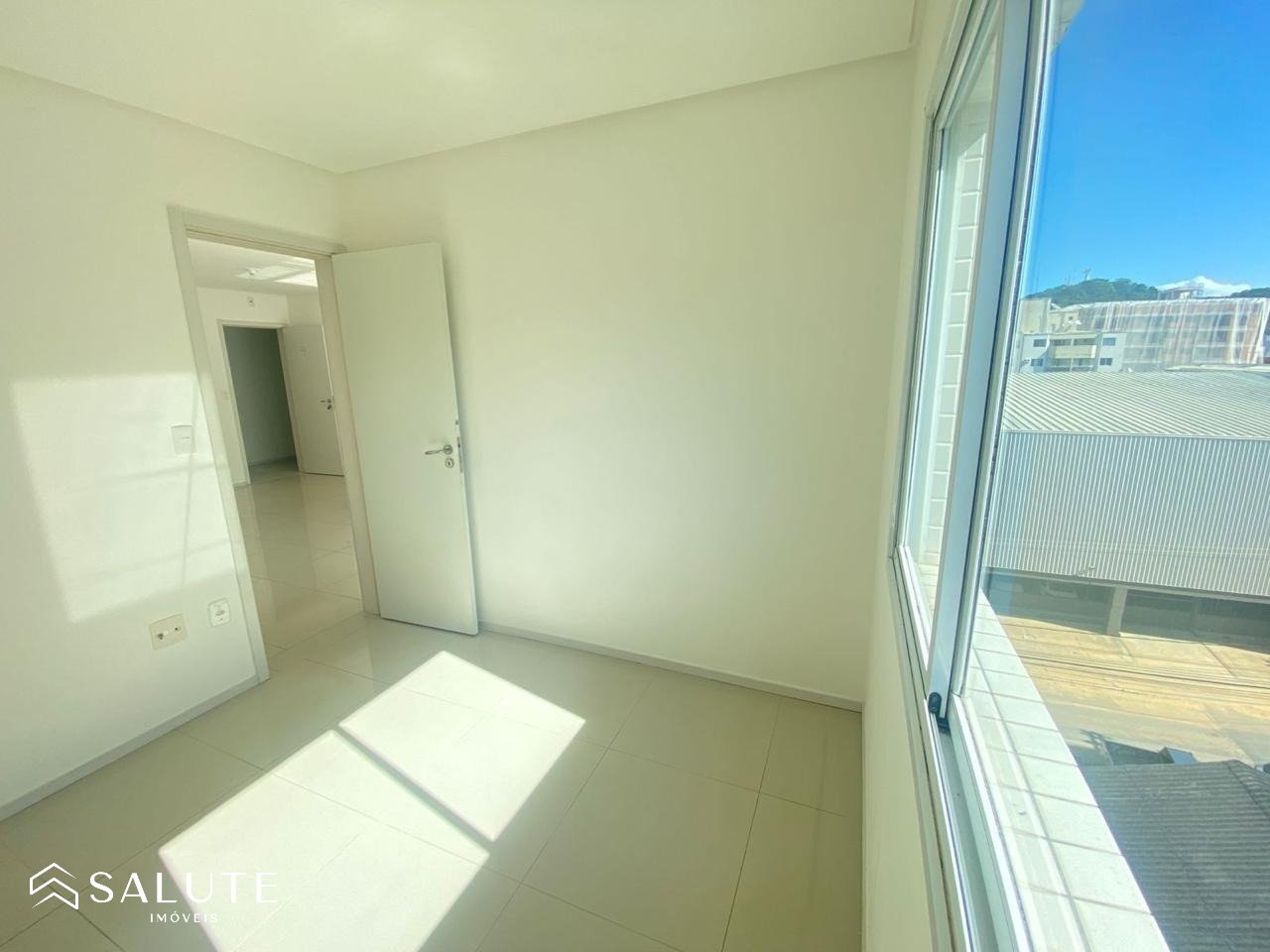 Apartamento à venda 2 suítes no Nações