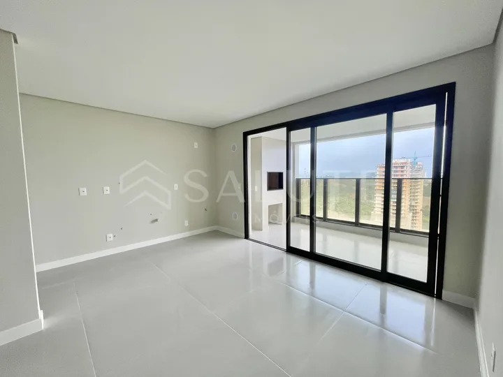 Apartamento à venda 3 dormitórios na Praia Brava