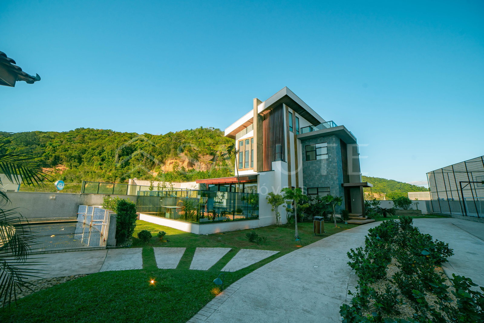 Casa à venda 3 suítes em Itajaí