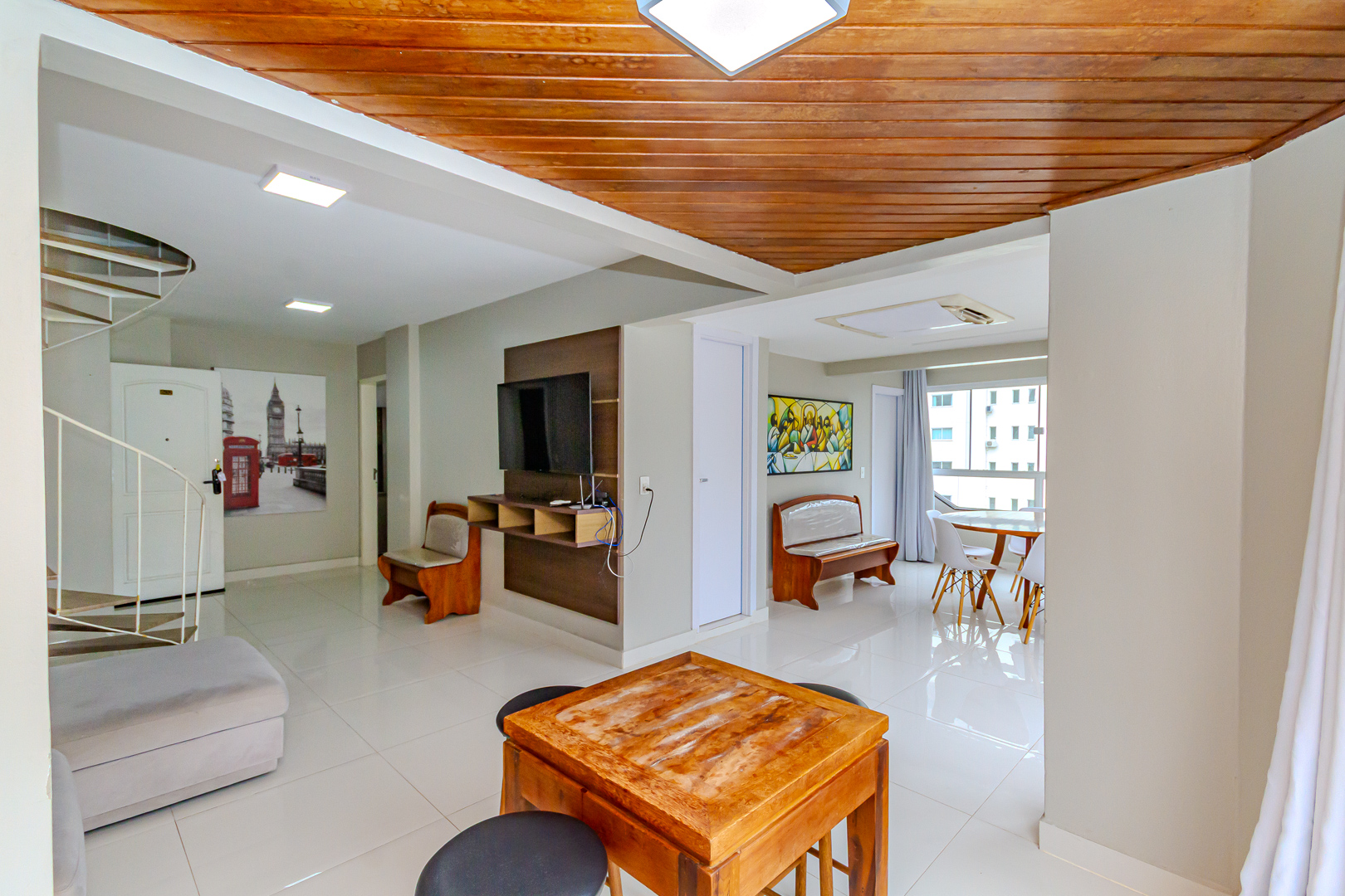 Cobertura Duplex à venda 4 dormitórios no Centro