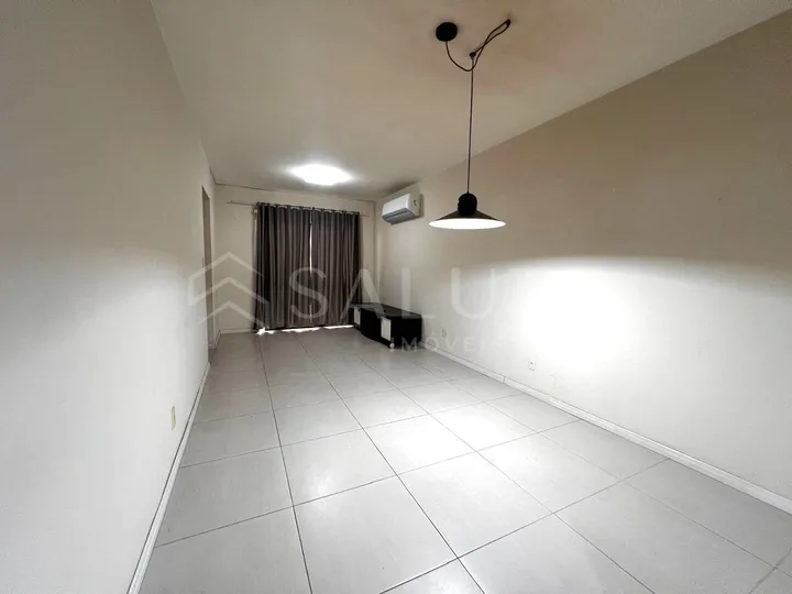 Apartamento à venda 2 dormitórios, 1 suíte no Centro
