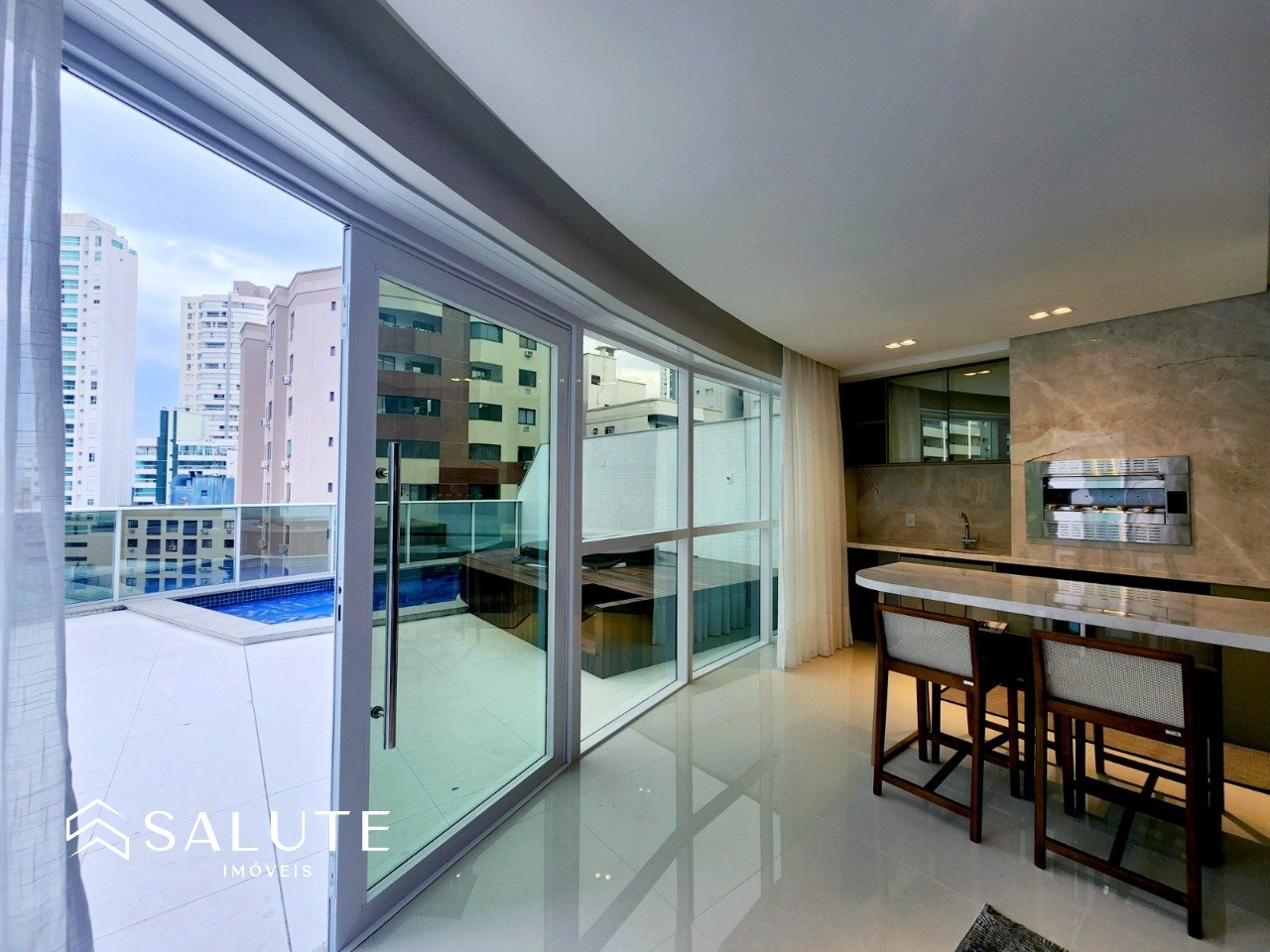 Apartamento Diferenciado em Balneário Camboriú