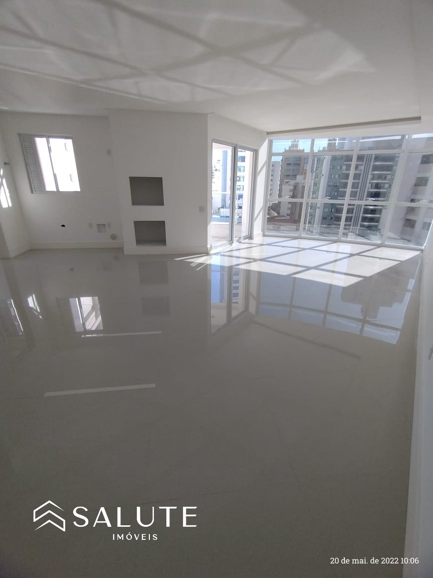 Apartamento à venda 3 suítes no Centro