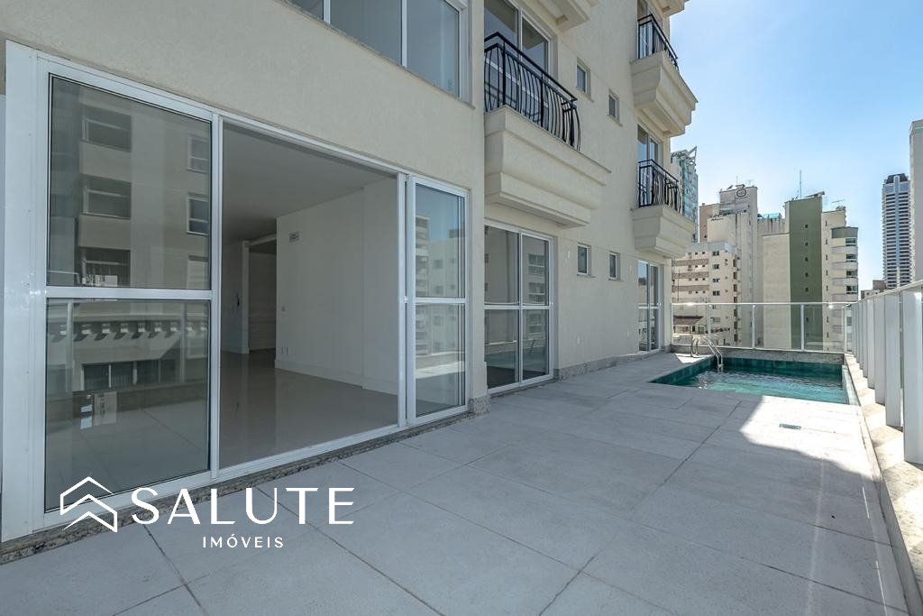 Apartamento à venda com 3 suítes no Centro