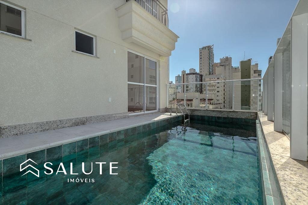 Apartamento à venda com 3 suítes no Centro