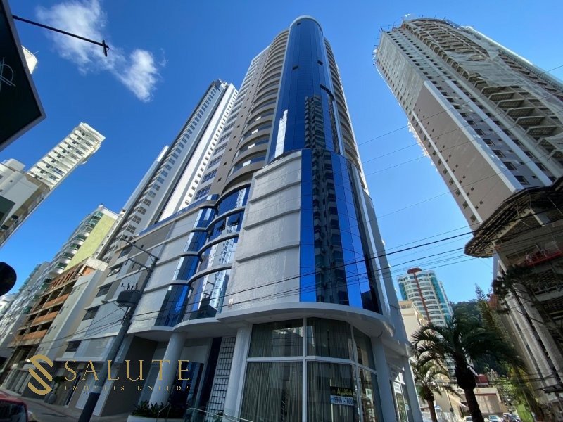 Apartamento 4 suítes Ed. Esquina Bella