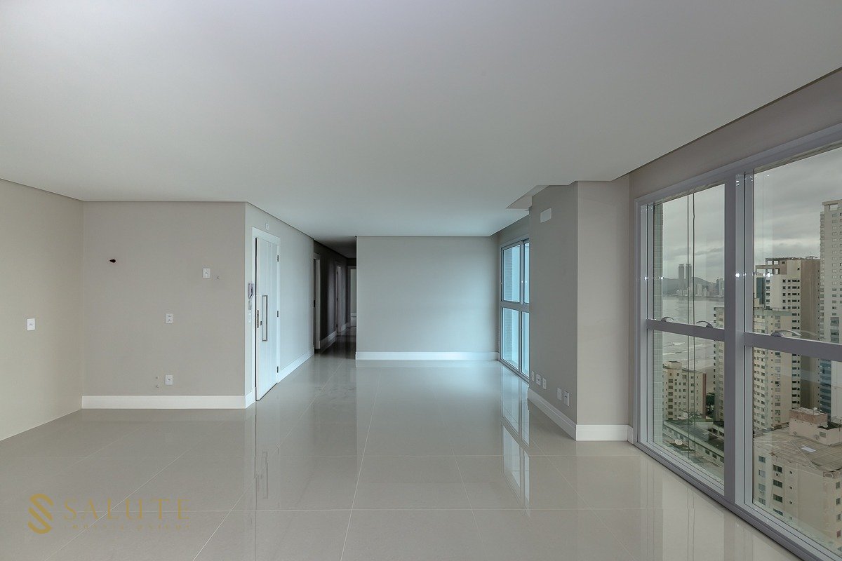 Apartamento 4 suítes, quadra mar alto padrão