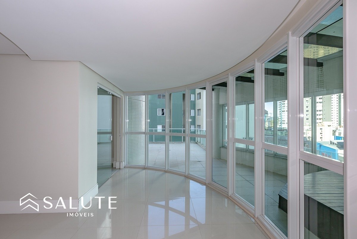 Excelente Apartamento Quadra Mar