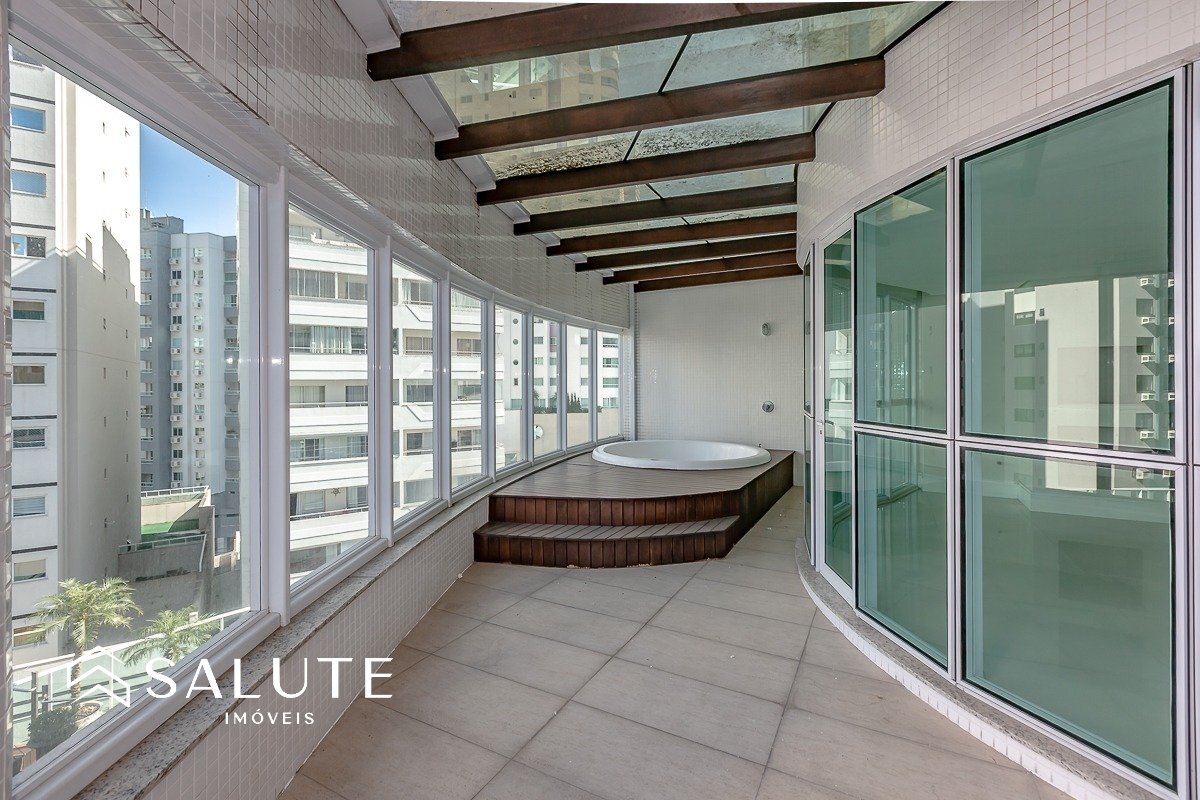 Excelente Apartamento Quadra Mar