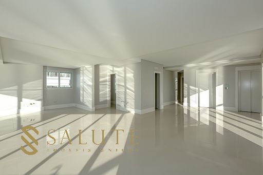 Excelente apartamento frente mar na Barra Sul!