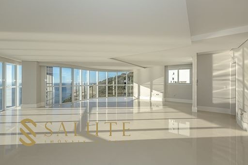Excelente apartamento frente mar na Barra Sul!