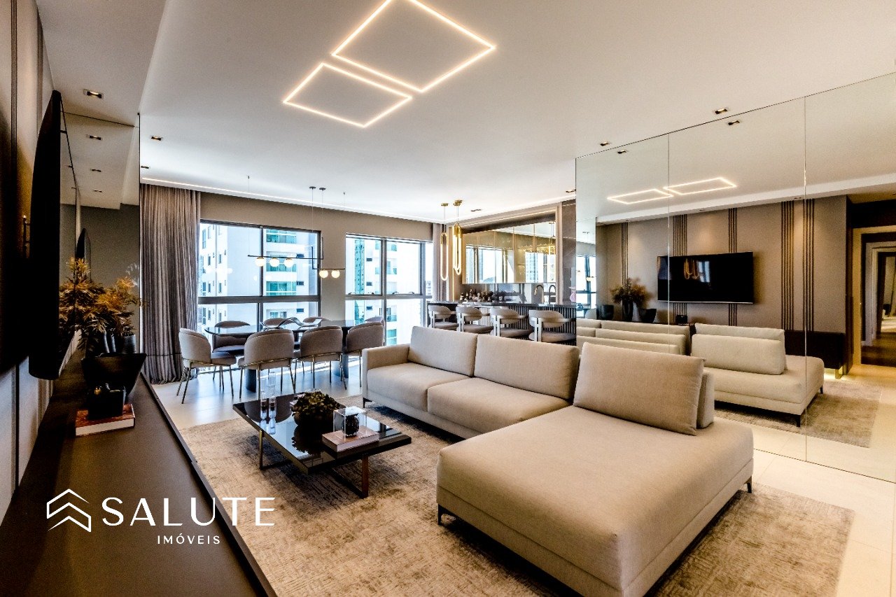 Apartamento com 4 suítes em Balneário Camboriú
