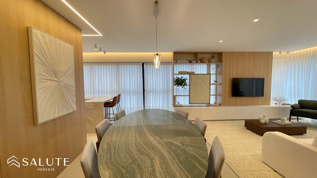 Apartamento alto padrão com 4 dormitórios