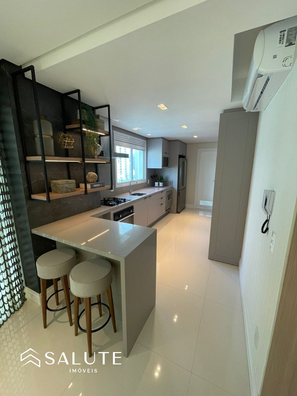 Apartamento à venda 2 suítes no Centro