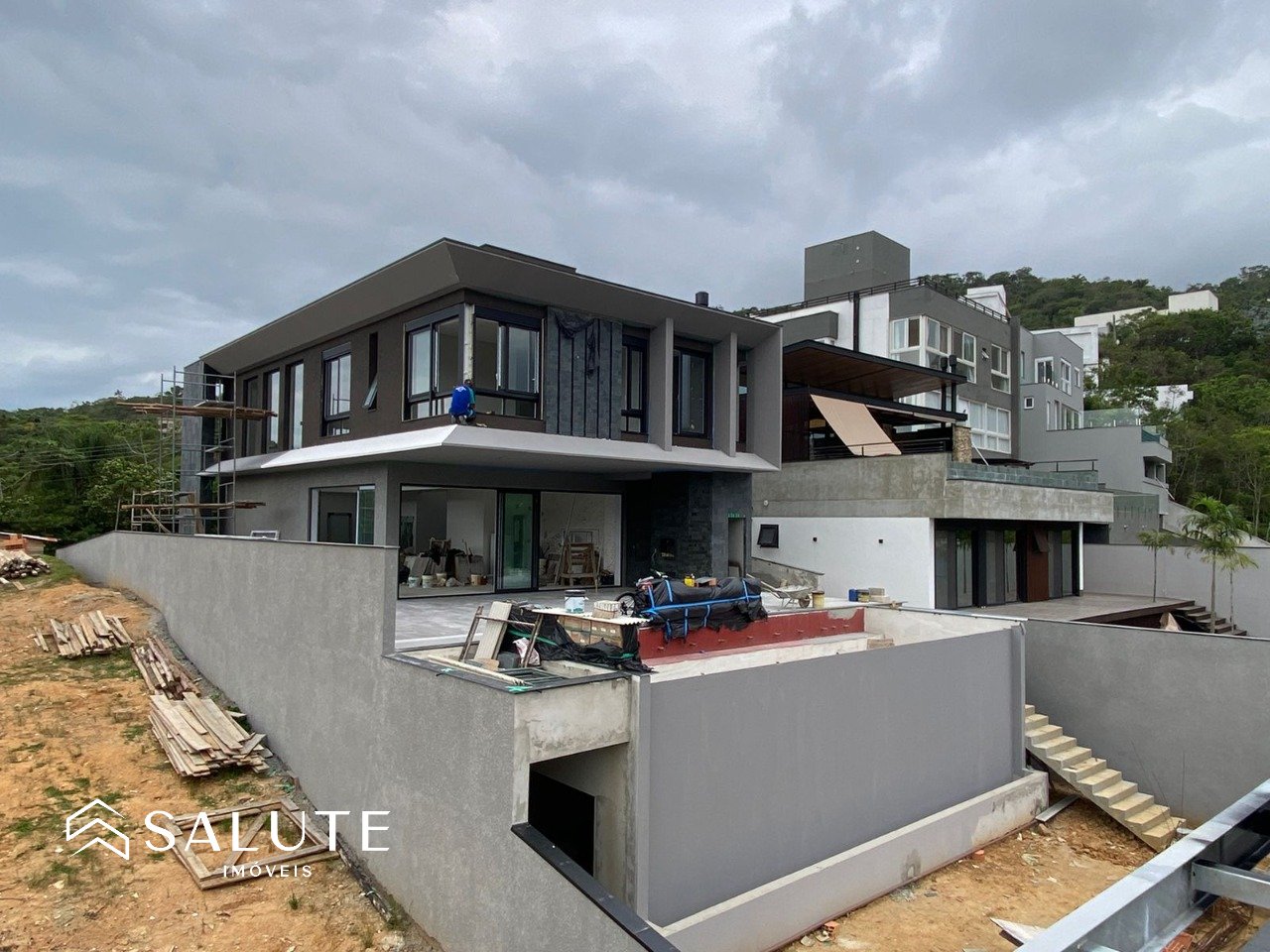 Casa 4 suítes e piscina privativa