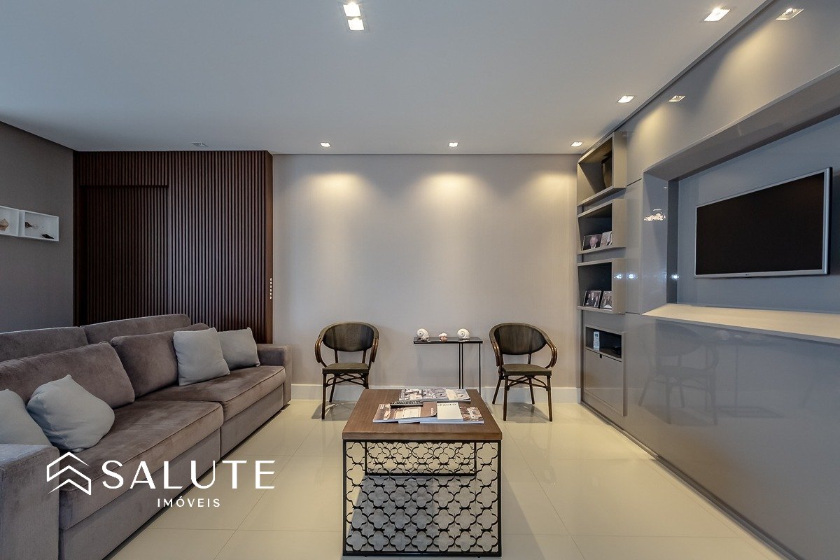 Apartamento 3 suítes na região central