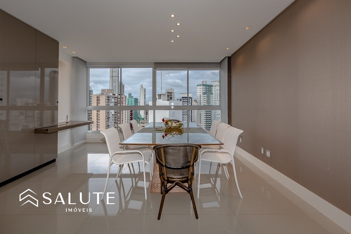Apartamento 3 suítes na região central