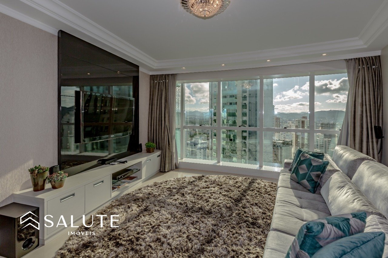 Apartamento 3 suítes.