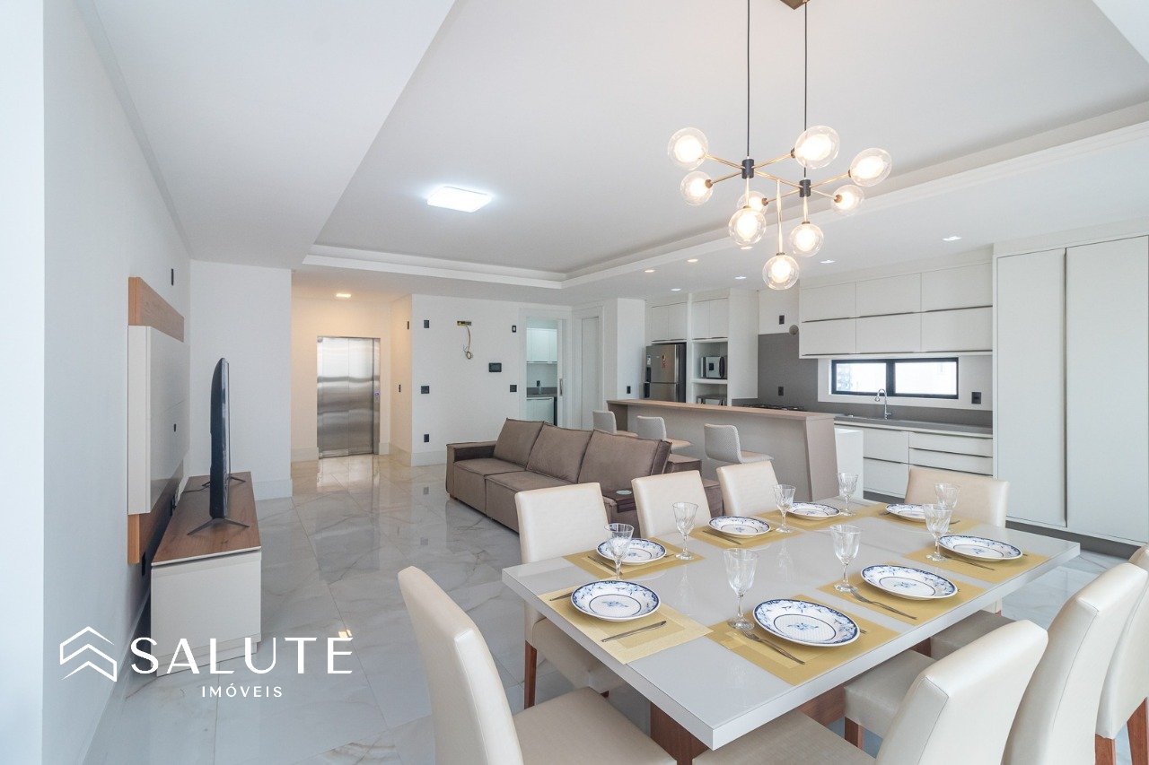 Apartamento 3 suítes.