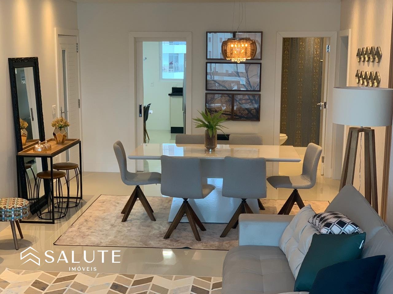 Ótimo apartamento com 3 suítes.