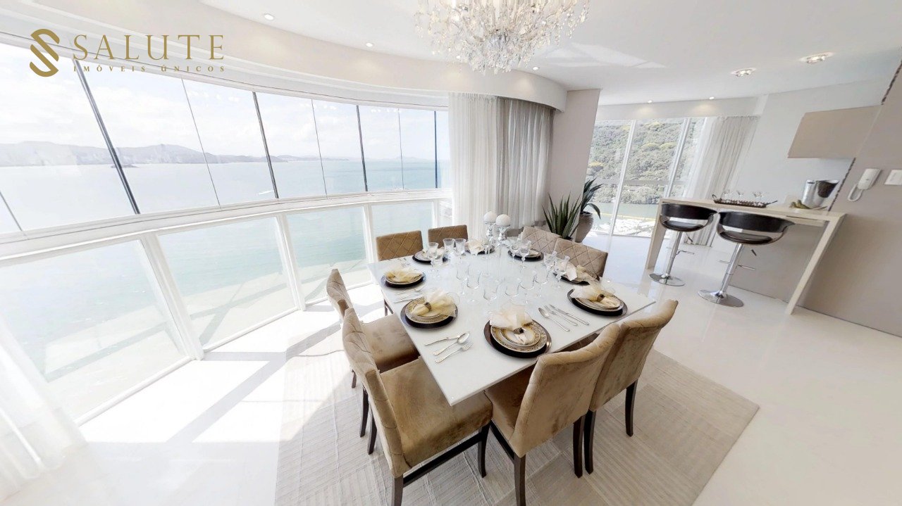 Apartamento Frente Mar com 4 Suítes