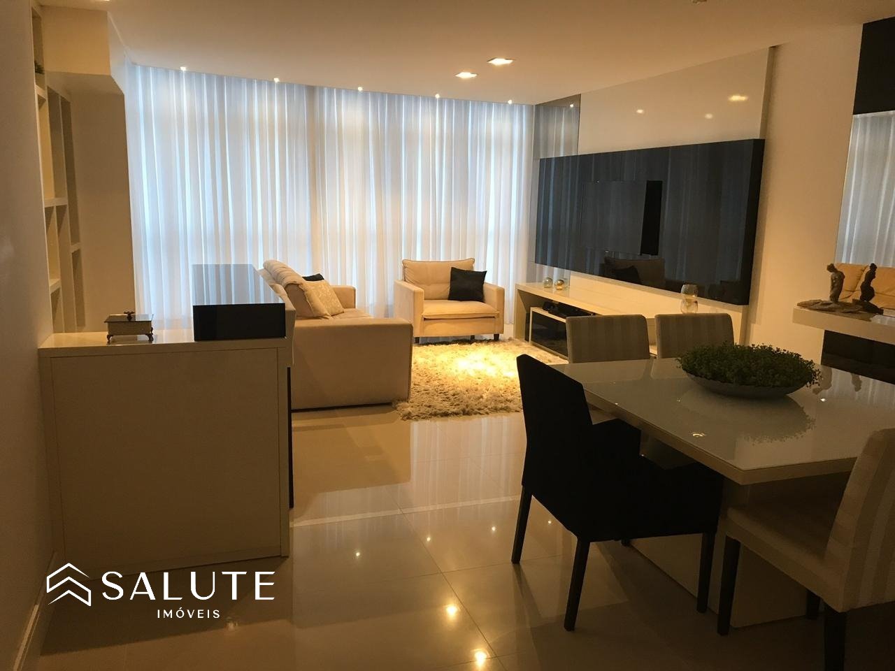 Apartamento á venda 3 Suites na Barra Sul