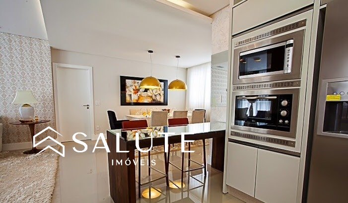 Apartamento com 4 Dormitórios no Centro