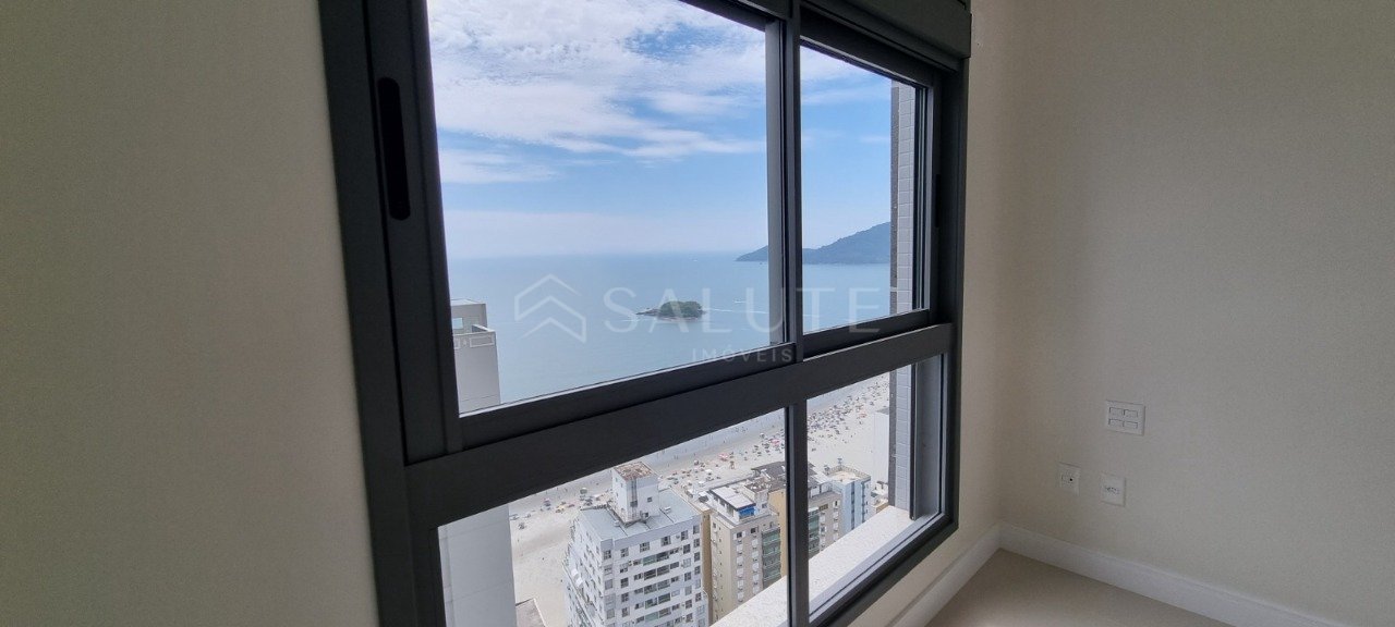 Apartamento em Itapema com 3 suítes sendo 2 Demi
