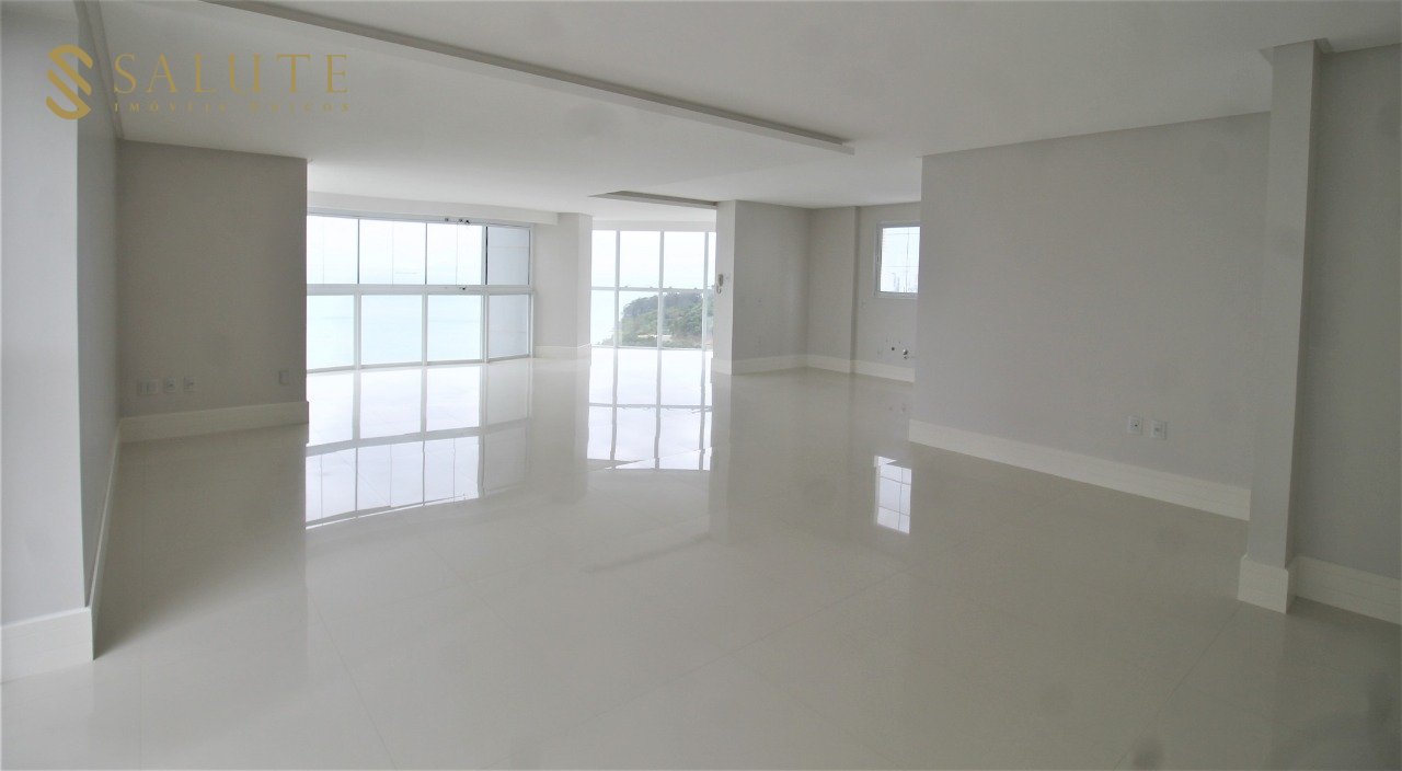 Apartamento à venda com 4 Suítes na Barra Sul