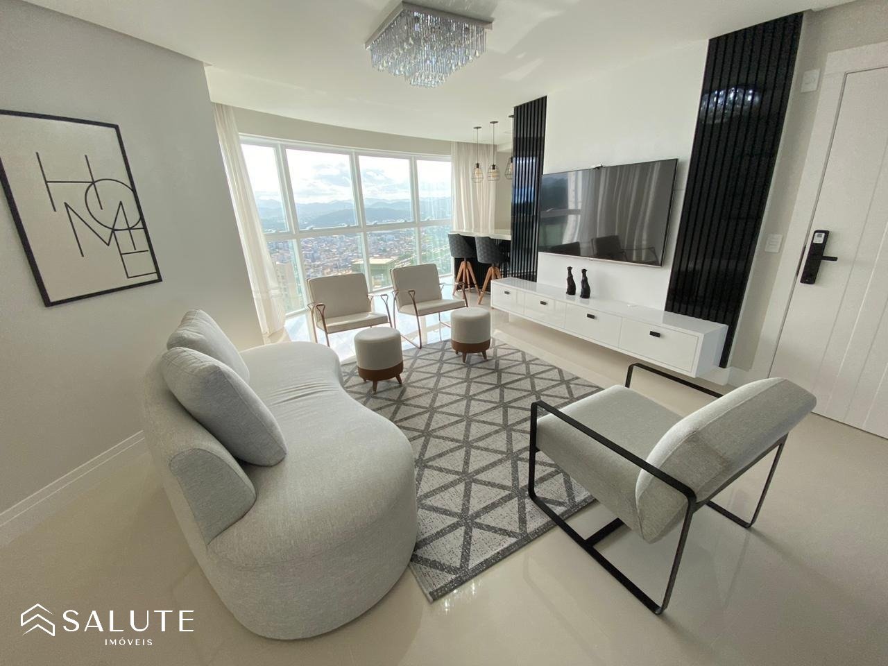 Apartamento com 3 suítes padrão FG