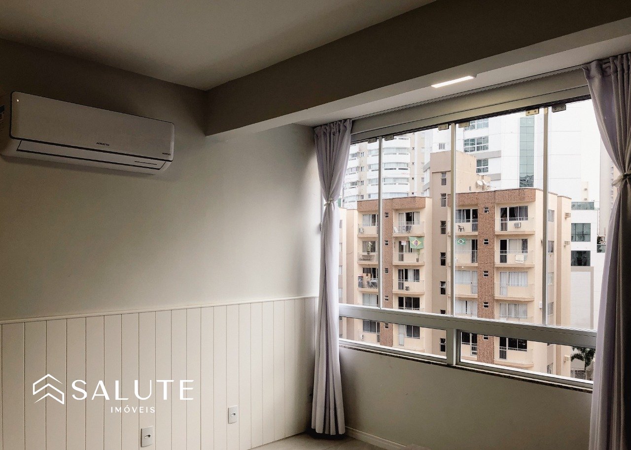 Apartamento à venda com 2 dormitórios na Barra Sul