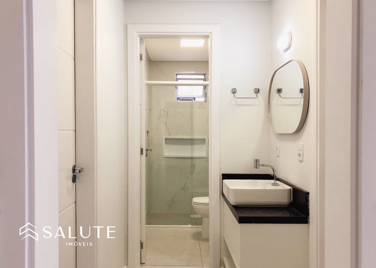Apartamento à venda com 2 dormitórios na Barra Sul