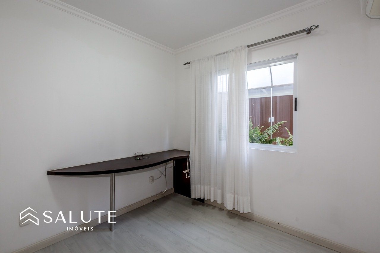 Apartamento diferenciado com piscina privativa