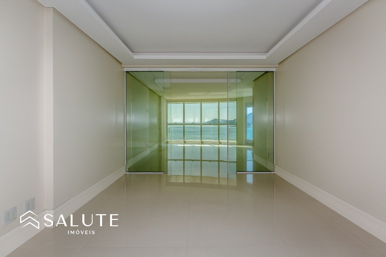 Apartamento Frente Mar à venda 3 suítes no Centro