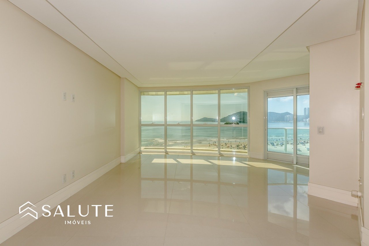 Apartamento Frente Mar à venda 3 suítes no Centro