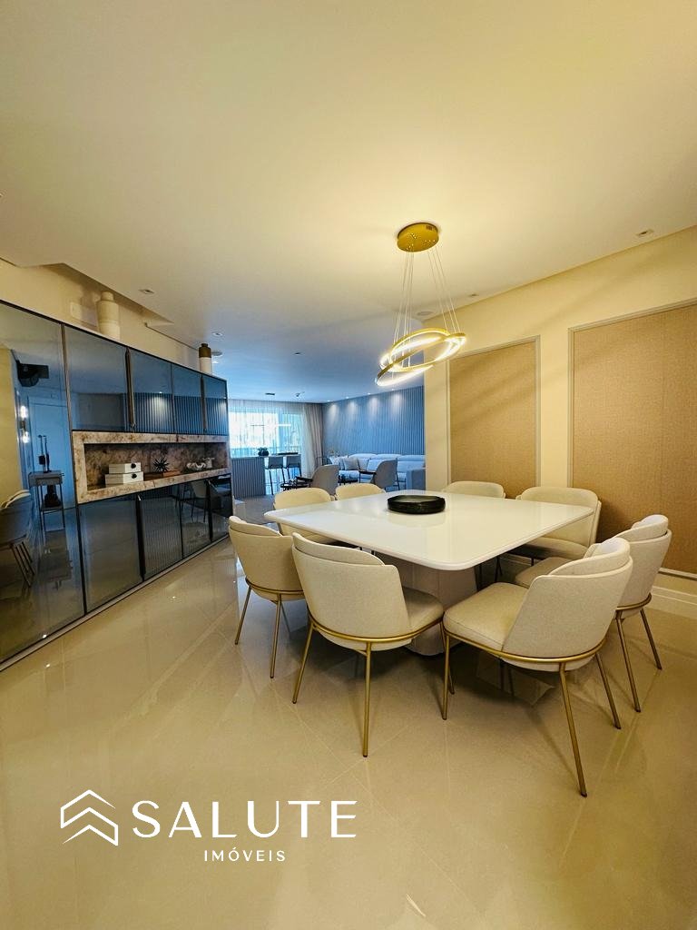Apartamento com Vista Mar em Balneário Camboriú