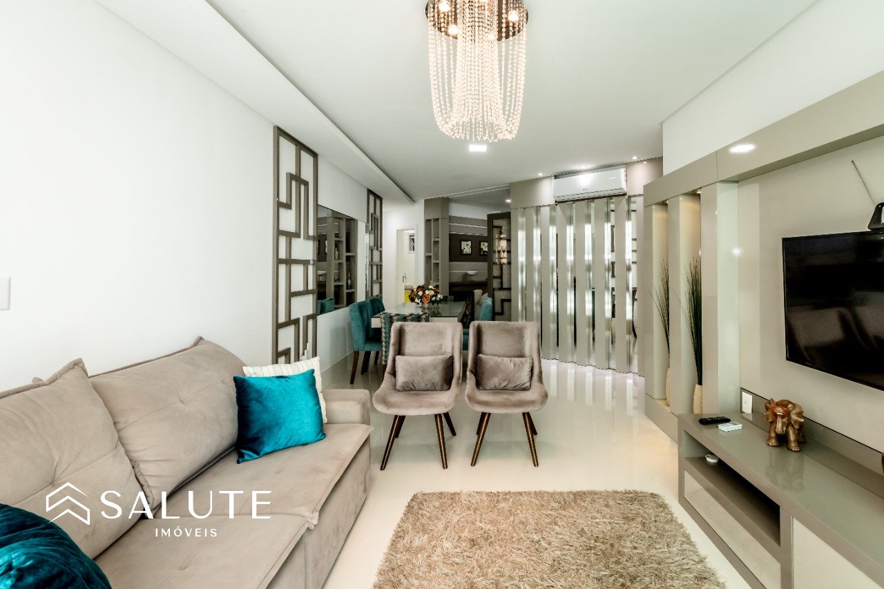Apartamento Mobiliado com 3 Suítes no Centro
